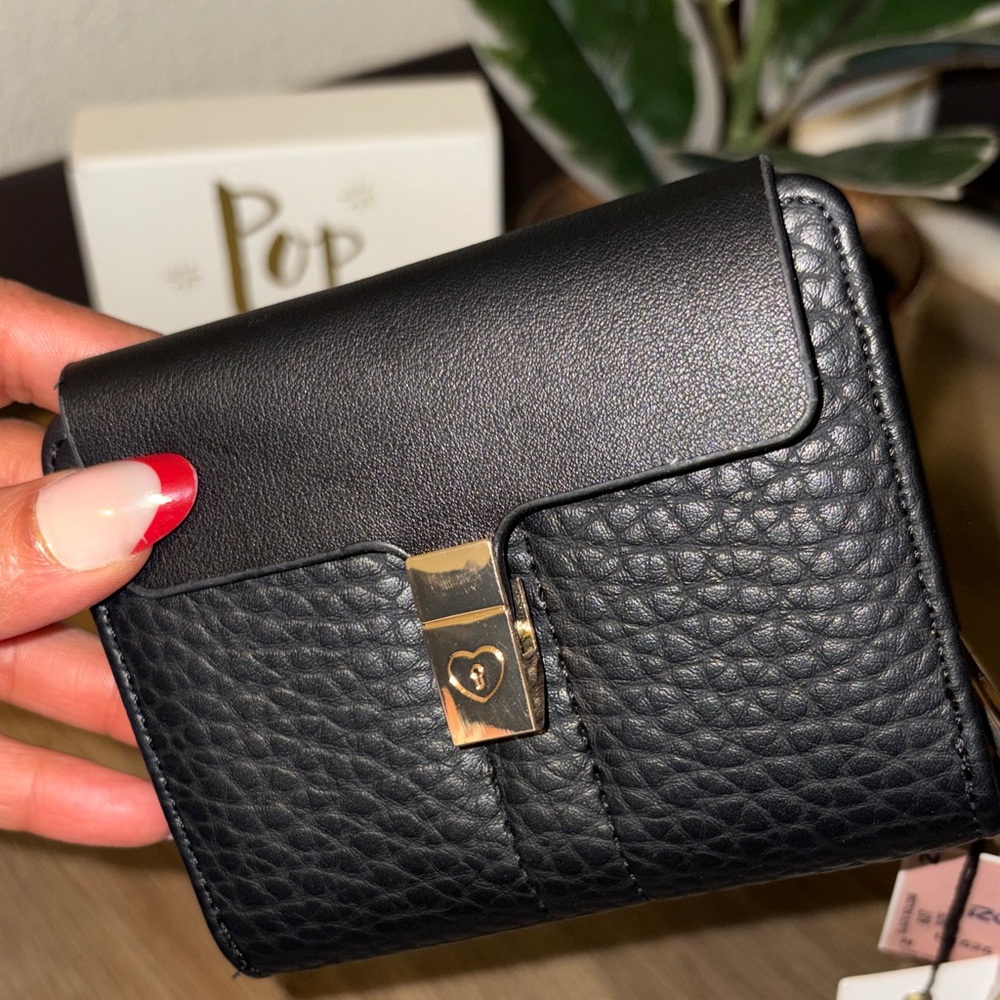 Black Leather Small Fold Wallet - Picture 3 of 14
